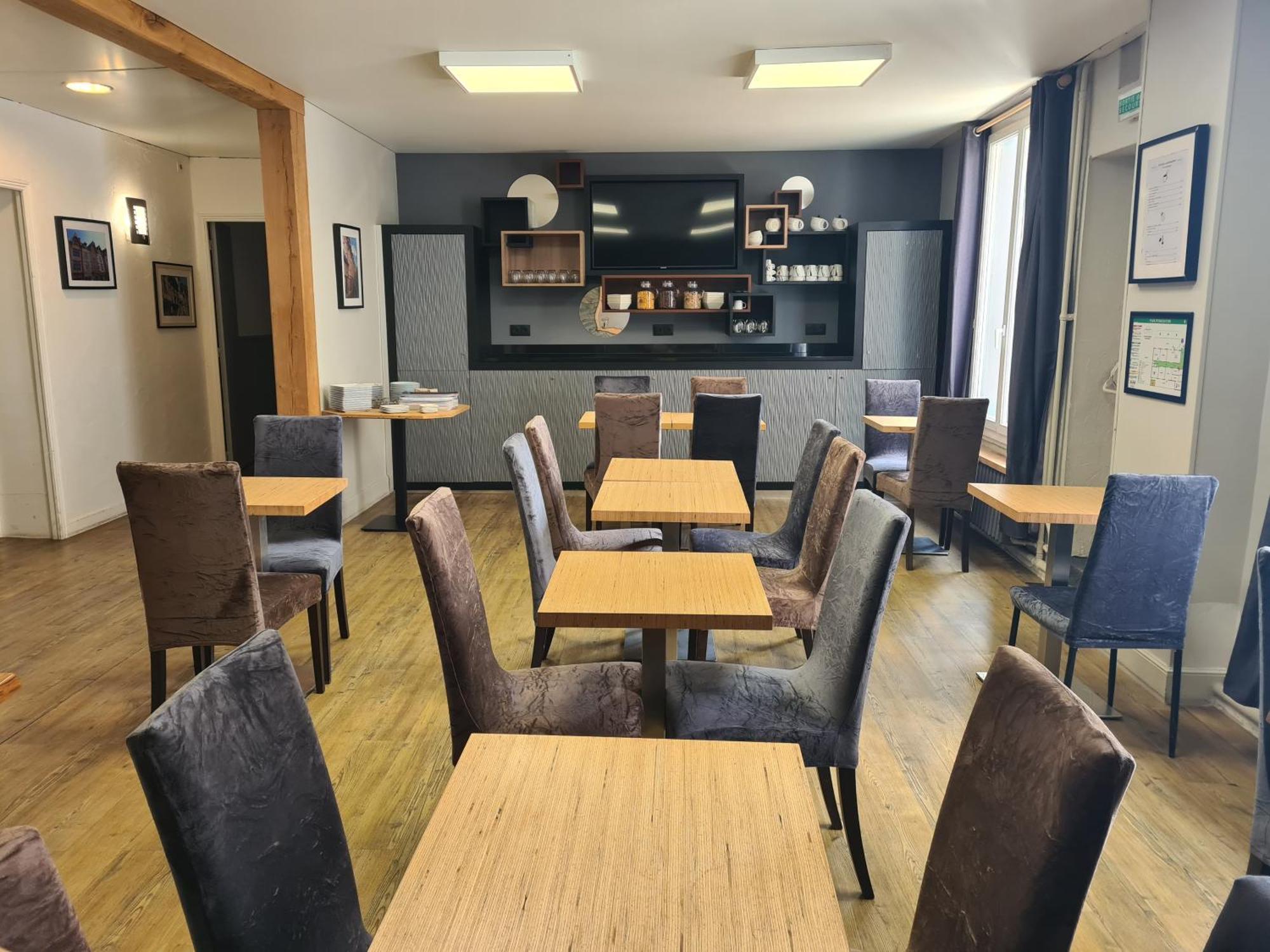 特鲁瓦历史悠久的市中心马戏团酒店 外观 照片